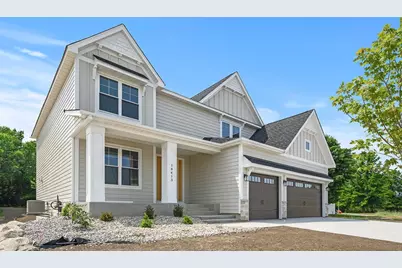 10309 Lakeview Drive W, Minnetonka, MN 55305 - Photo 1