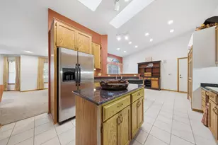 1708 Kerry Ln, Woodbury, MN 55125 - Photo 2