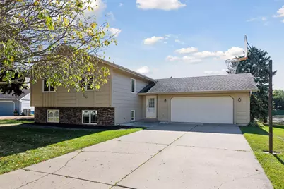 17 Dana Circle, Waconia, MN 55387 - Photo 1