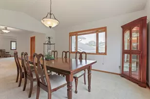 518 Rolls Rd, New Brighton, MN 55112 - Photo 8