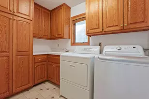 518 Rolls Rd, New Brighton, MN 55112 - Photo 12