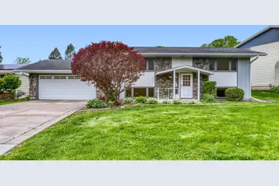 518 Rolls Road, New Brighton, MN 55112 - Photo 2