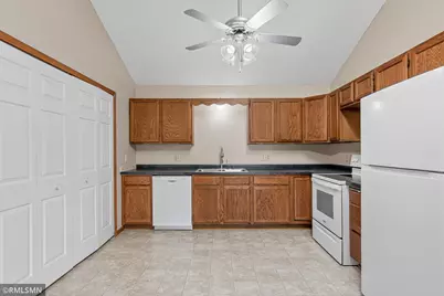 3300 Greenbrier Street #3300C, Vadnais Heights, MN 55127 - Photo 10