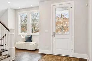 15710 Highwood Dr, Minnetonka, MN 55345 - Photo 6