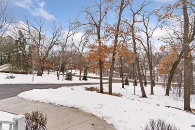 15710 Highwood Drive, Minnetonka, MN 55345 - Photo 4