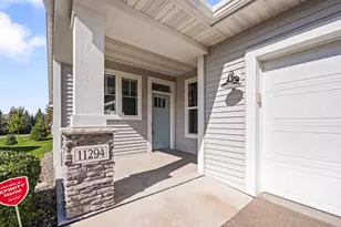 11294 Ivywood Trail, Woodbury, MN 55129 - Photo 4