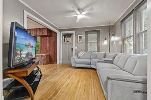 4316 4th St NE, Columbia Heights, MN 55421 - Photo 2