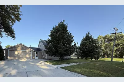 228 S Haven Street, Appleton, MN 56208 - Photo 2