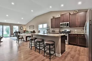 9163 67th St S, Cottage Grove, MN 55016 - Photo 6