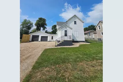 125 N Stenstrum Avenue, Dunnell, MN 56127 - Photo 1