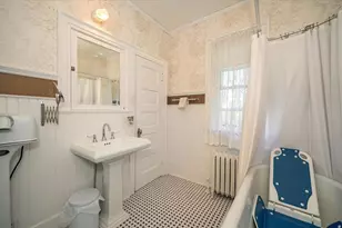 1616 E 1st St, Duluth, MN 55812 - Photo 32