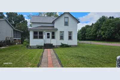 627 6th Avenue SW, Waseca, MN 56093 - Photo 1