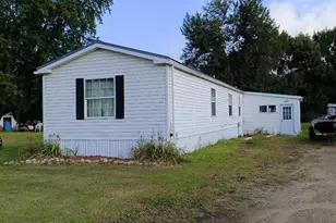 300 Main St E, Bertha, MN 56437 - Photo 1
