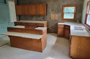 143 1st Ave SE, Wells, MN 56097 - Photo 4