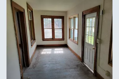 143 1st Avenue SE, Wells, MN 56097 - Photo 8