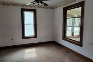 143 1st Ave SE, Wells, MN 56097 - Photo 6