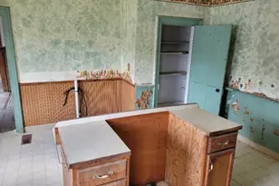 143 1st Ave SE, Wells, MN 56097 - Photo 6