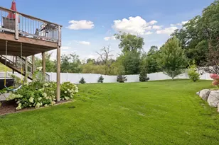 5530 Annapolis Ln N, Plymouth, MN 55446 - Photo 52