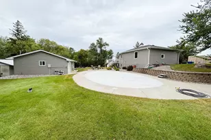 1227 Riverside Dr, Detroit Lakes, MN 56501 - Photo 34