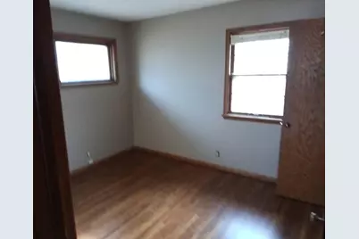 5107 Winchester Lane, Brooklyn Center, MN 55429 - Photo 4