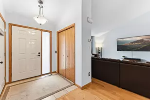 2106 Sunny View Ln, Northfield, MN 55057 - Photo 2