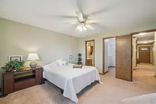 2550 Moundsview Dr, Mounds View, MN 55112 - Photo 10