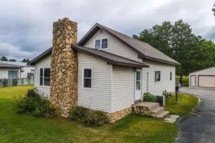 202 Central Ave S, Park Rapids, MN 56470 - Photo 1