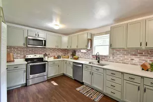 601 Park Ave, Sacred Heart, MN 56285 - Photo 2