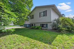 10955 97th Pl N, Maple Grove, MN 55369 - Photo 1