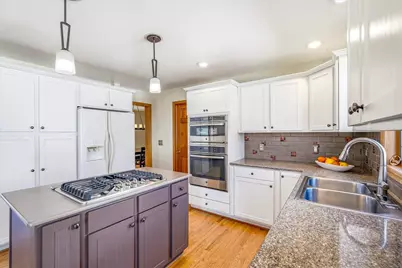 585 High Ridge Circle, Mendota Heights, MN 55118 - Photo 24