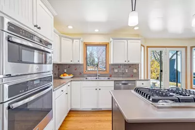 585 High Ridge Circle, Mendota Heights, MN 55118 - Photo 22