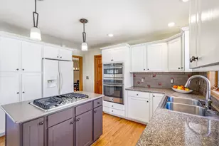 585 High Ridge Cir, Mendota Heights, MN 55118 - Photo 24