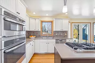 585 High Ridge Cir, Mendota Heights, MN 55118 - Photo 22