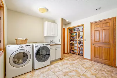 585 High Ridge Circle, Mendota Heights, MN 55118 - Photo 30