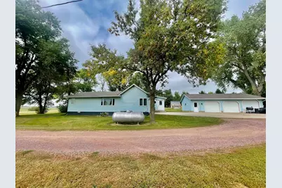 32540 Paul Avenue, Worthington, MN 56187 - Photo 2