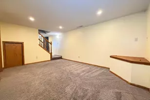 2032 Valleyhigh Dr NW, Rochester, MN 55901 - Photo 22