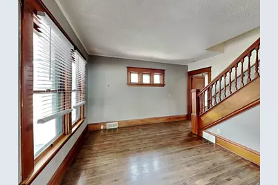 1403 Barclay Street, Saint Paul, MN 55106 - Photo 2