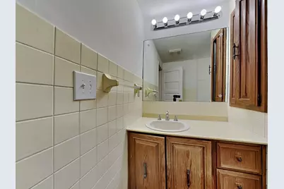 1403 Barclay Street, Saint Paul, MN 55106 - Photo 14