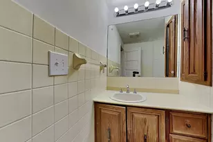 1403 Barclay St, Saint Paul, MN 55106 - Photo 14