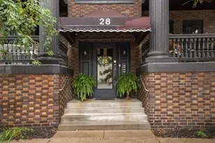 28 St Albans St N, Saint Paul, MN 55104 - Photo 2