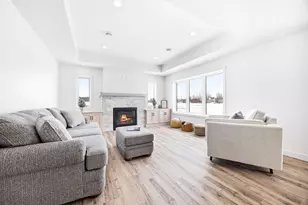 255 Eau Claire Ave SE, Hutchinson, MN 55350 - Photo 10