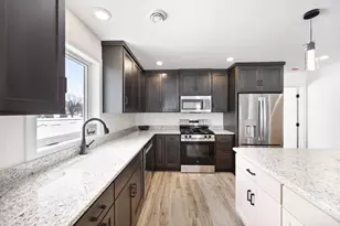 255 Eau Claire Ave SE, Hutchinson, MN 55350 - Photo 6