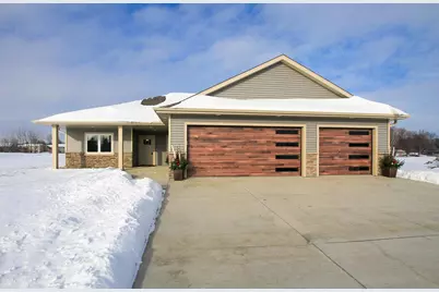 255 Eau Claire Avenue SE, Hutchinson, MN 55350 - Photo 22