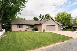 302 Brooklyn Ln, Hokah, MN 55941 - Photo 1