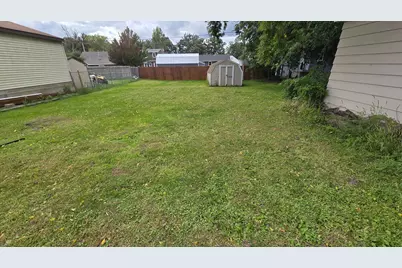 2002 3rd Avenue NE, Austin, MN 55912 - Photo 6