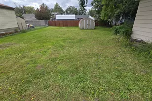 2002 3rd Ave NE, Austin, MN 55912 - Photo 6