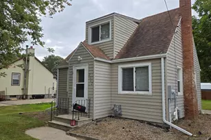 2002 3rd Ave NE, Austin, MN 55912 - Photo 1