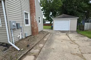 2002 3rd Ave NE, Austin, MN 55912 - Photo 4