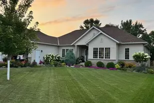 607 9th St NW, Byron, MN 55920 - Photo 1