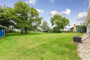 205 Park Ave N, Vernon Center, MN 56090 - Photo 30